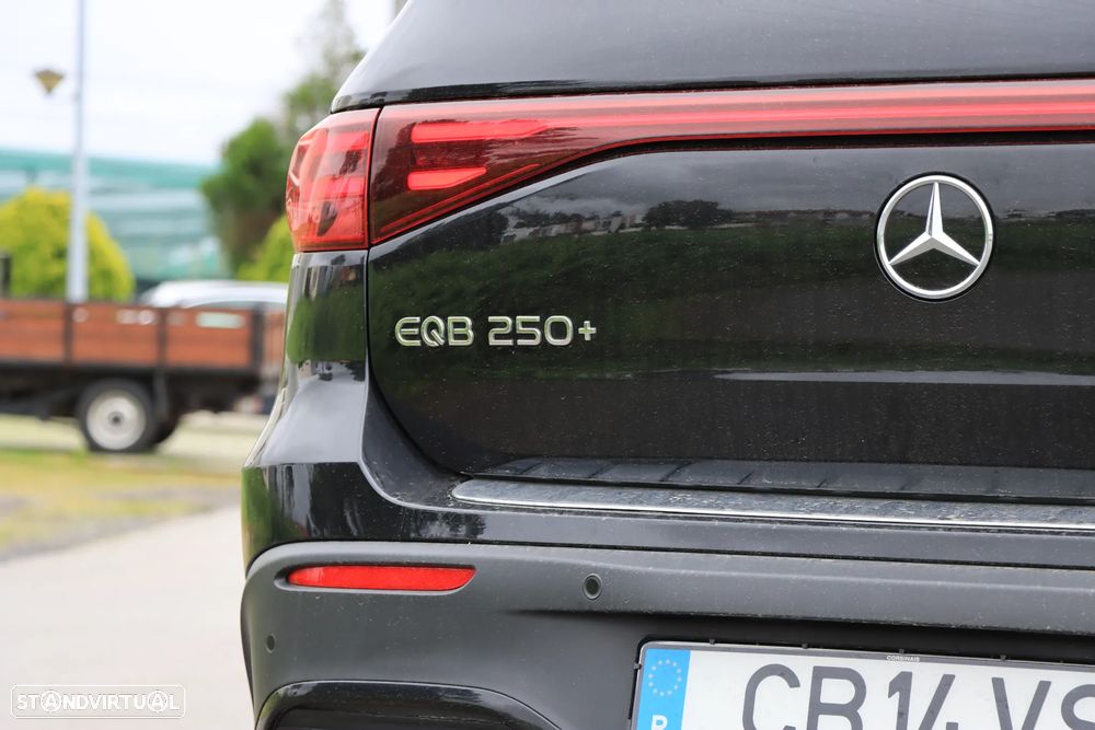 Mercedes-Benz EQB 250+ AMG Line - 8