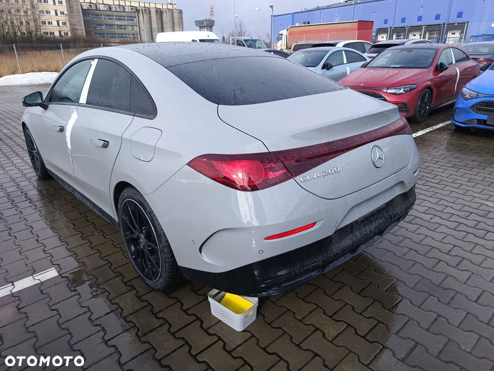 Mercedes-Benz CLA - 4