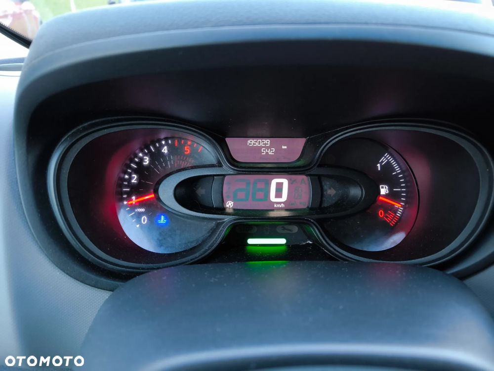 Renault Trafic - 18