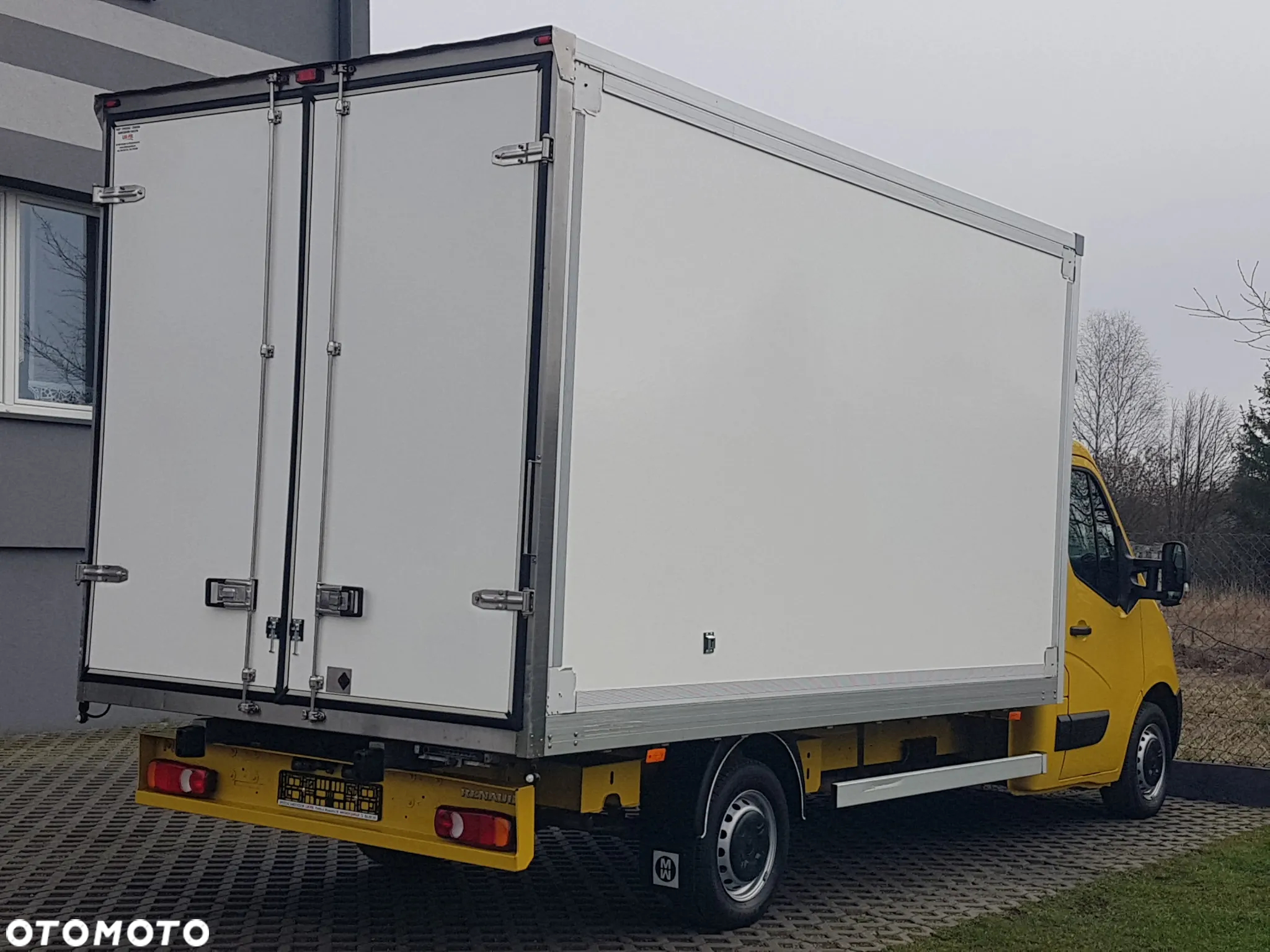 Renault MASTER KONTENER 8EP 4,21x2,23x2,22 KLIMA MANUAL KRAJOWY 6-BIEGÓW - 4