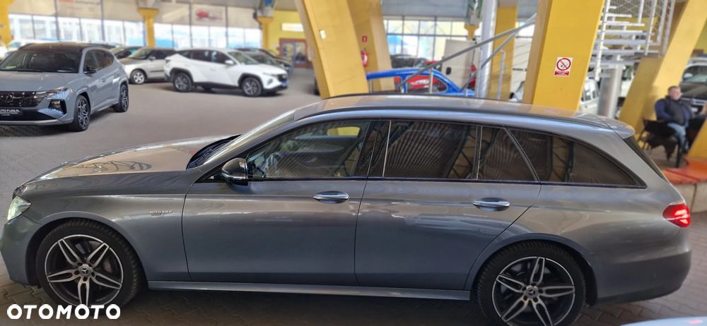 Mercedes-Benz Klasa E 400 4Matic T 9G-TRONIC AMG Line - 6