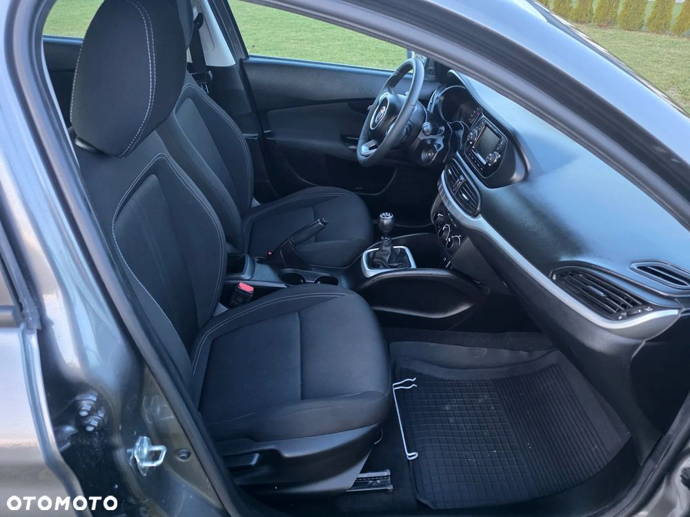 Fiat Tipo 1.4 16V More - 38