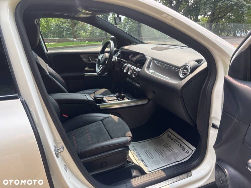 Mercedes-Benz GLA 250 8G-DCT AMG Line - 11