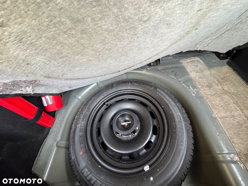 Ford Fiesta 1.25 Silver X (Ambiente) - 9