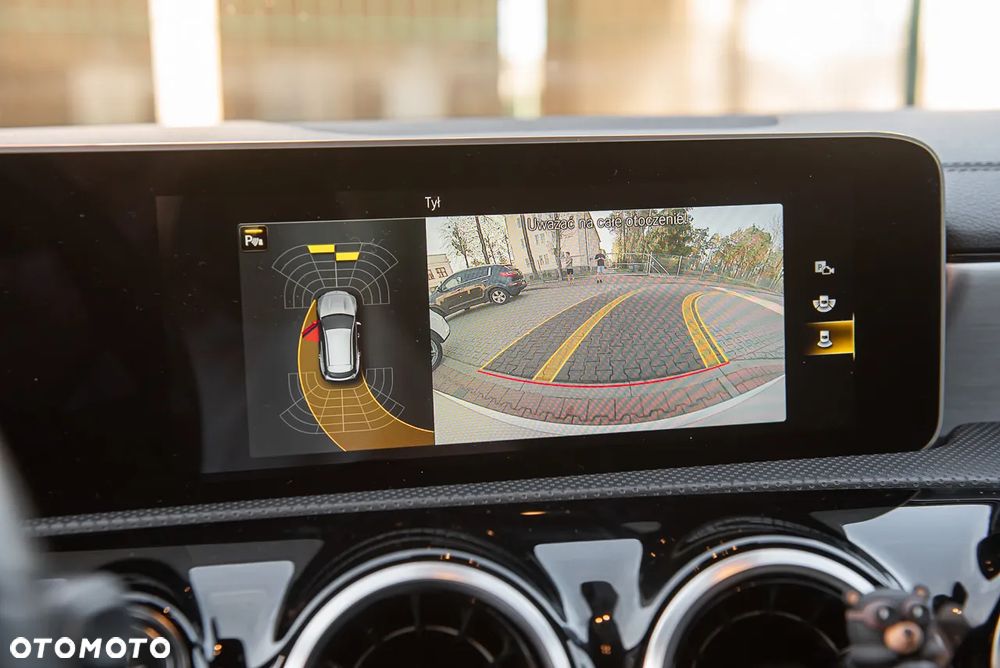 Mercedes-Benz CLA - 26