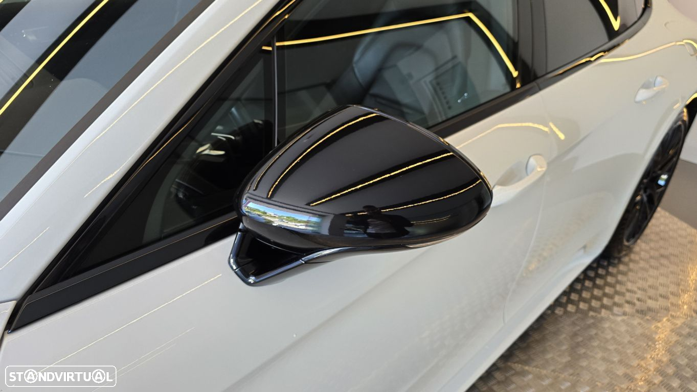 Porsche Panamera 4 E-Hybrid - 25