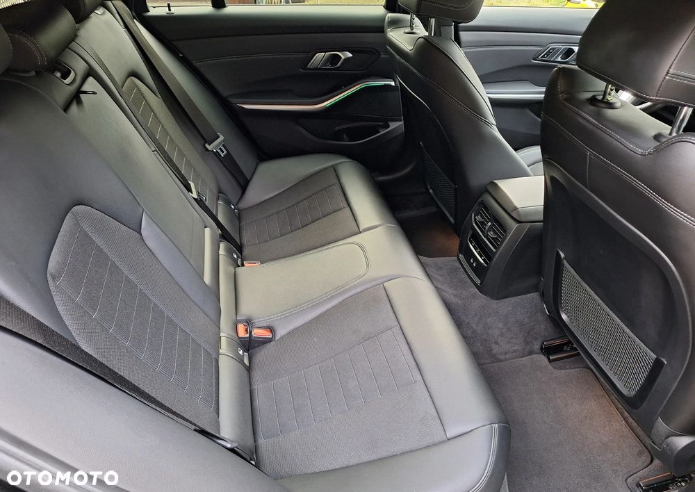 BMW Seria 3 320d MHEV Sport Line - 10