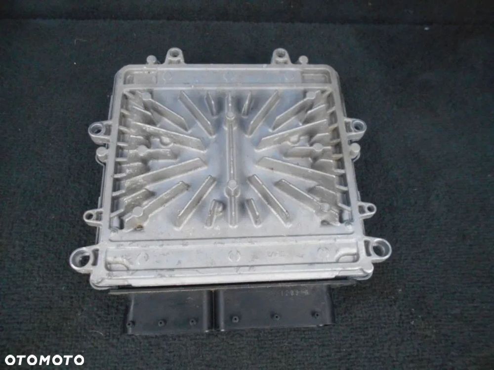 VOLVO XC60 LIFT 2.0D KOMPUTER SILNIKA 31336983YG - 2