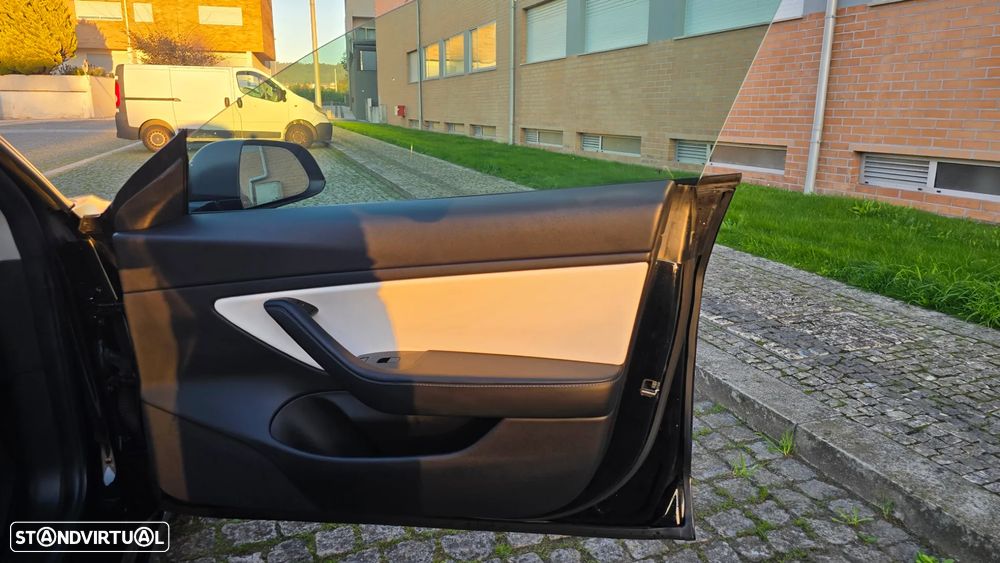 Tesla Model 3 Long-Range Dual Motor AWD - 14