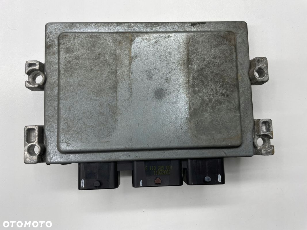STEROWNIK SILNIKA FORD FIESTA MK 7 1.25 80 KM AV21-12A650-CD S180047012D - 2