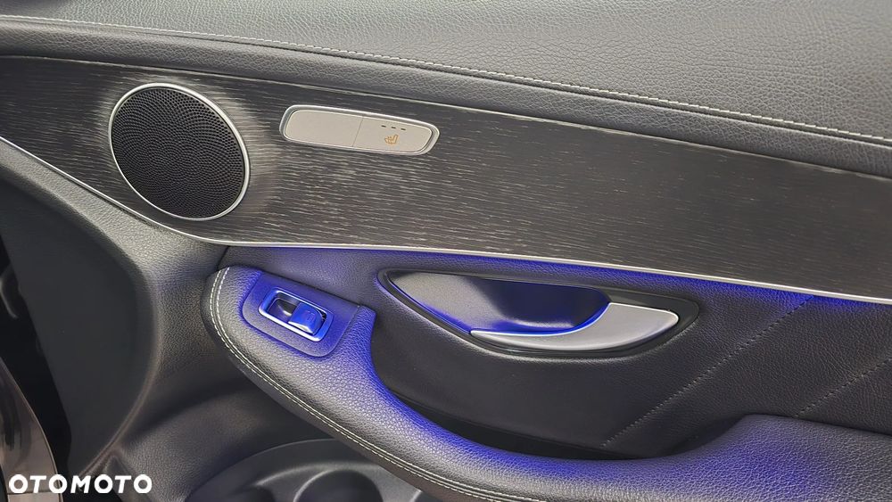 Mercedes-Benz GLC 220 d 4Matic 9G-TRONIC AMG Line Plus - 20