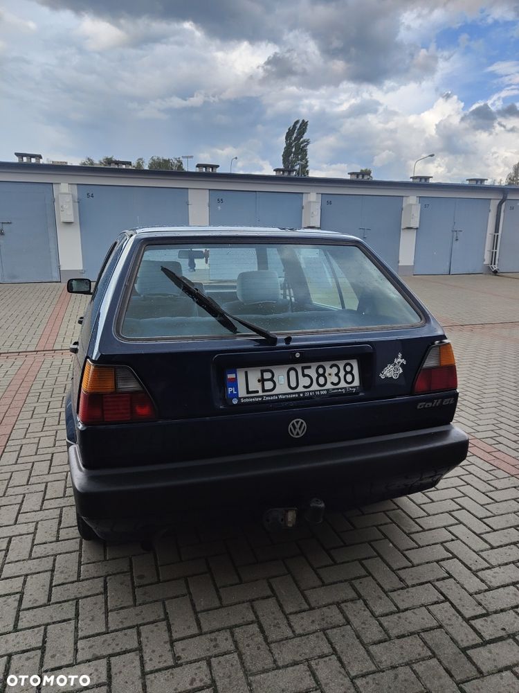 Volkswagen Golf - 8