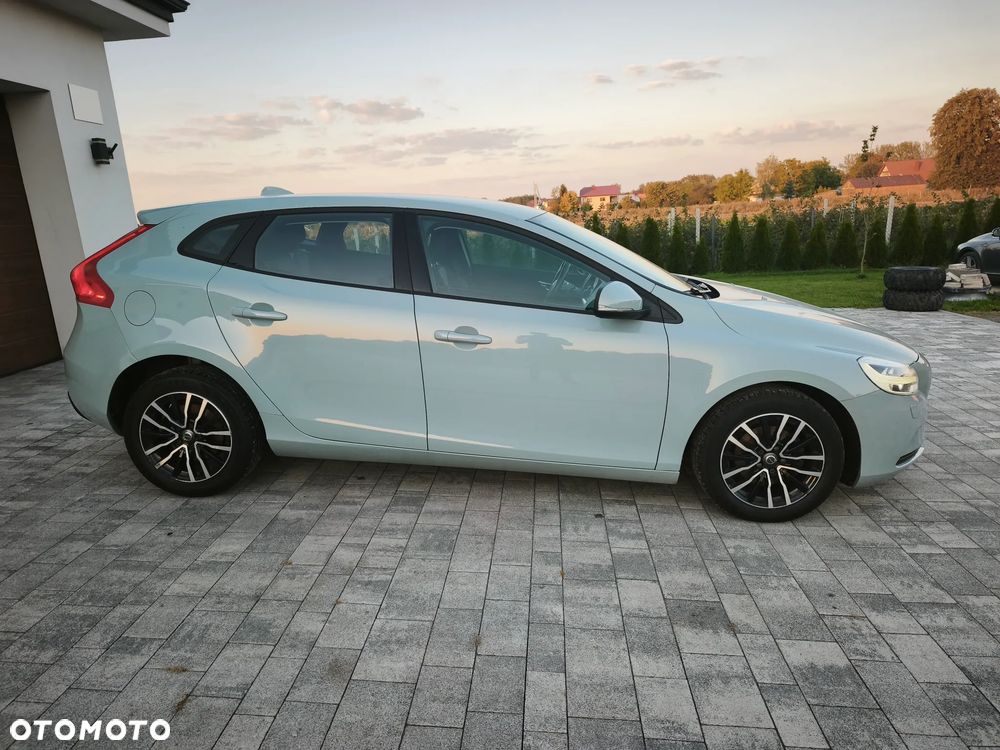 Volvo V40 D2 Drive-E Momentum - 6