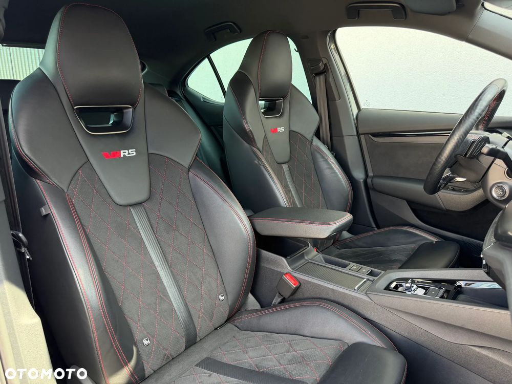 Skoda Octavia 2.0 TSI RS Challenge 245 DSG - 8