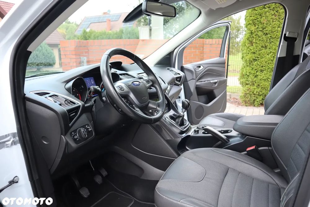 Ford Kuga 2.0 TDCi Titanium - 9