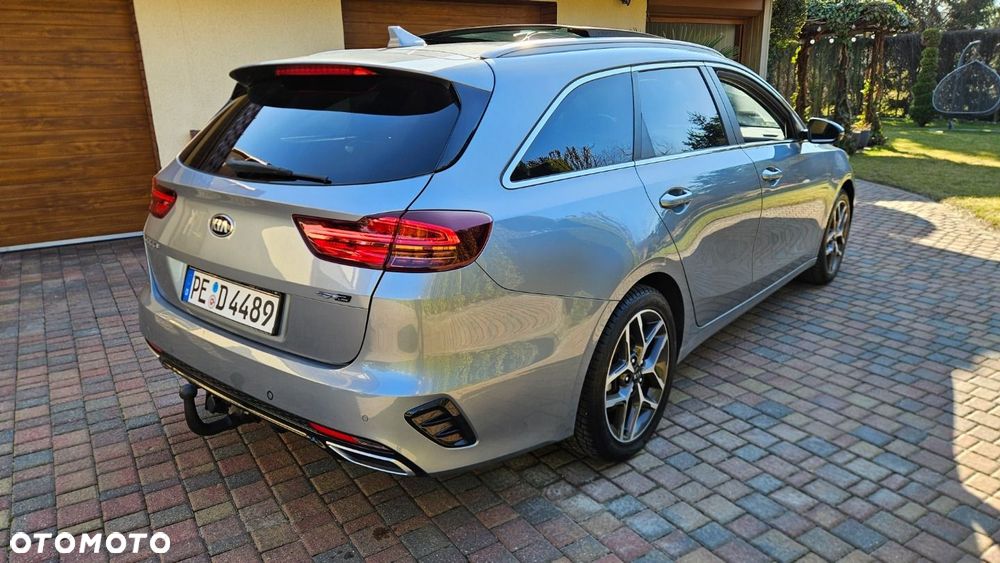 Kia Ceed - 10