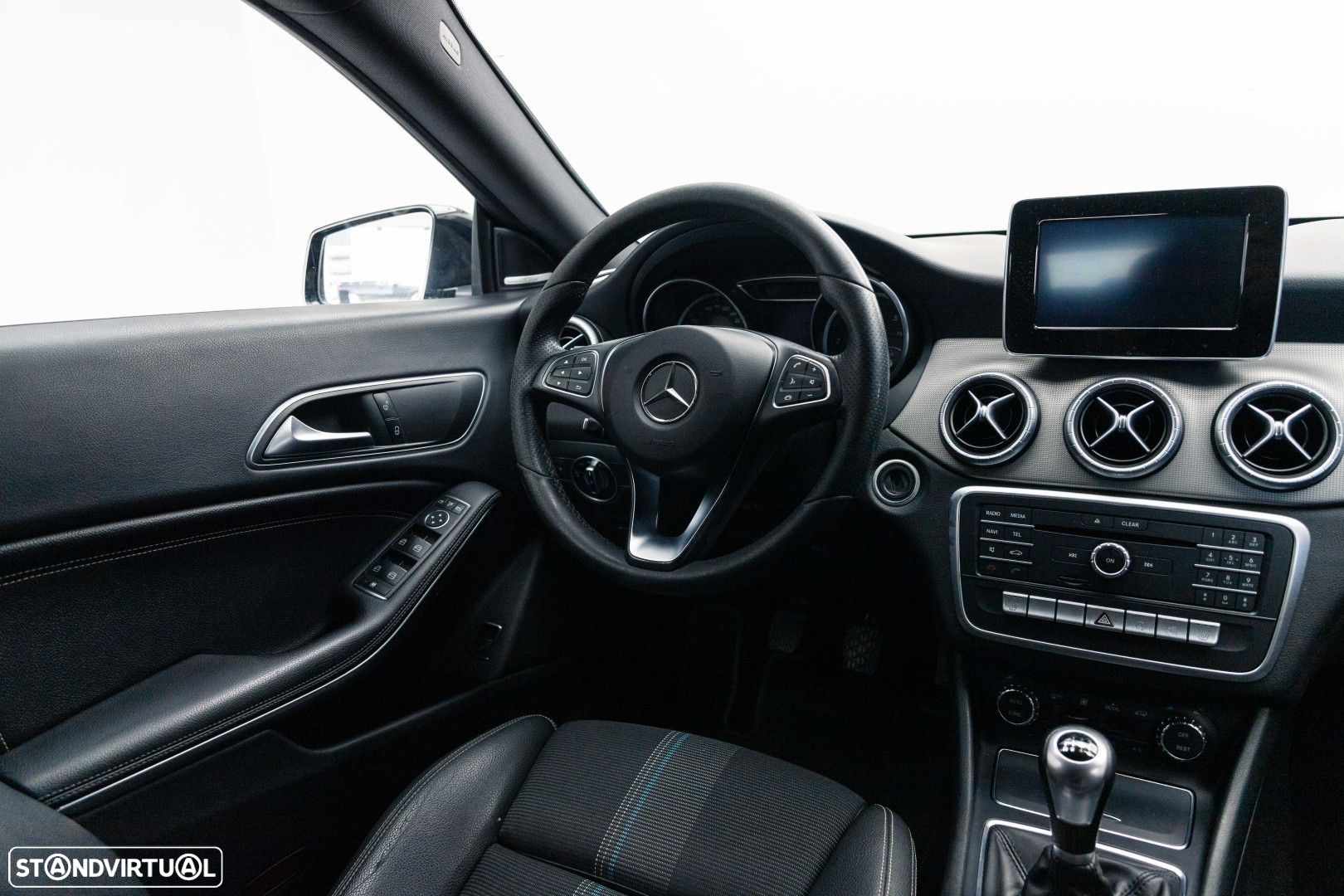 Mercedes-Benz CLA 180 d Shooting Brake Urban - 6