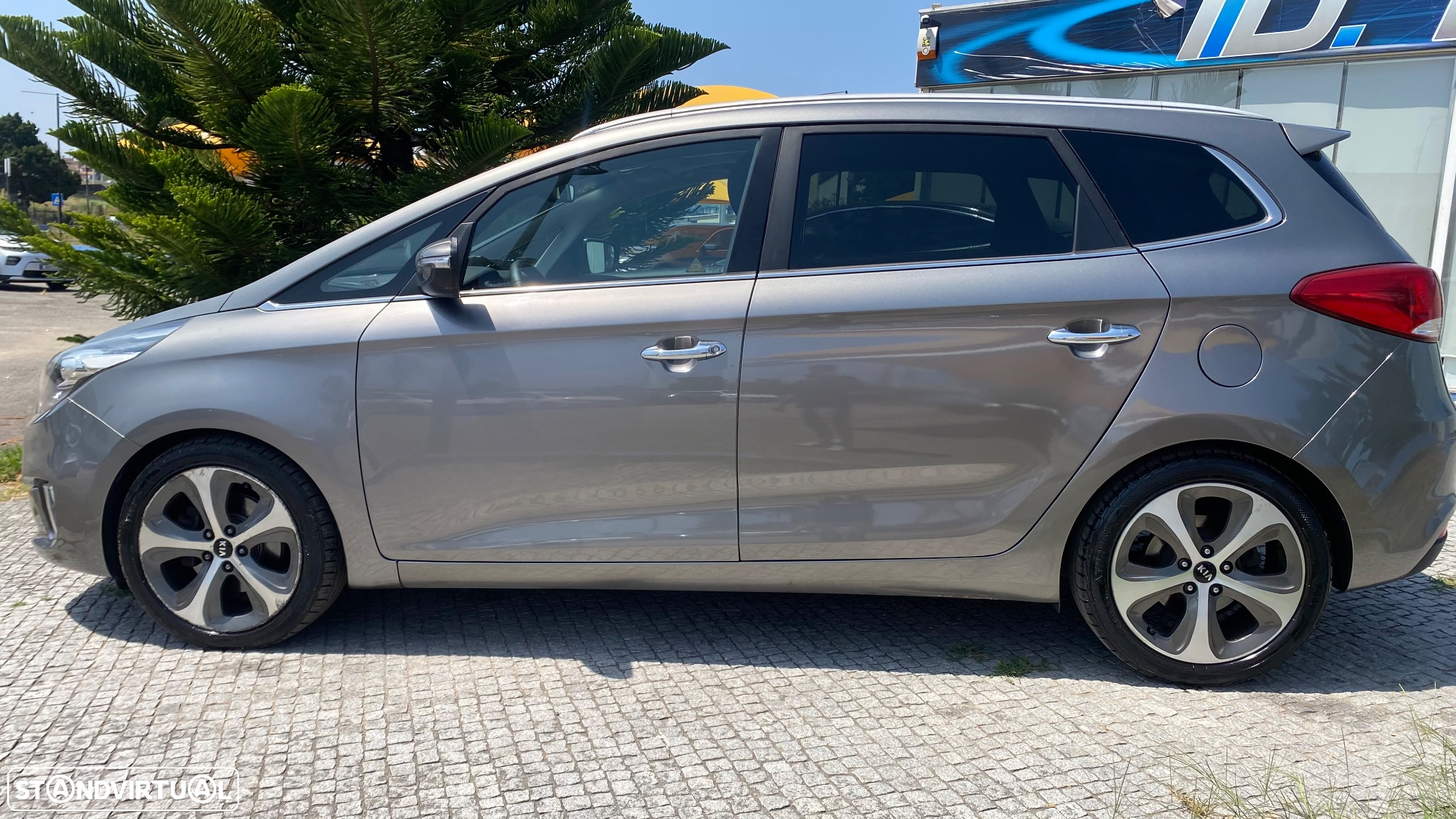 Kia Carens 1.7 CRDi ISG TX - 12