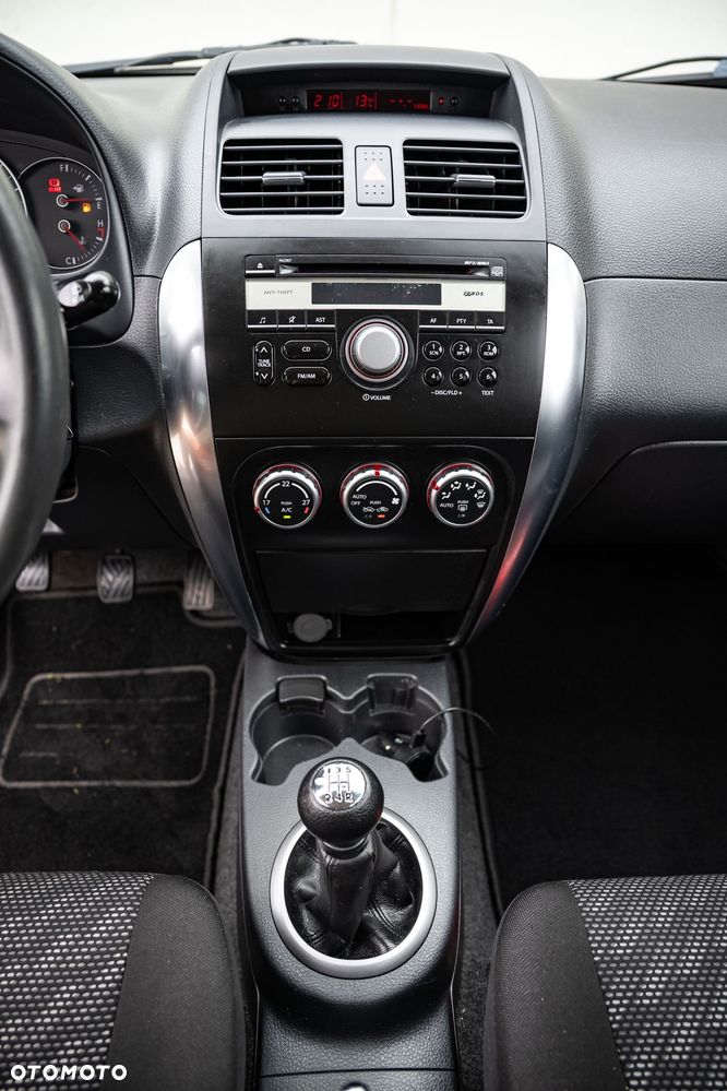 Suzuki SX4 1.6 GLX / Comfort - 12