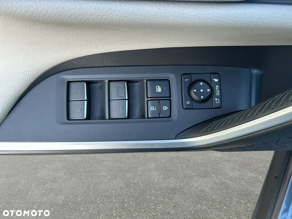 Toyota RAV4 - 11