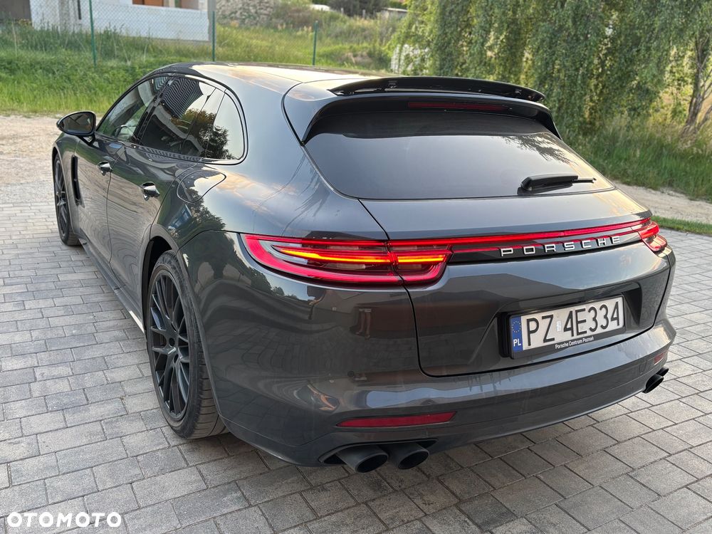 Porsche Panamera 4 Sport Turismo - 6