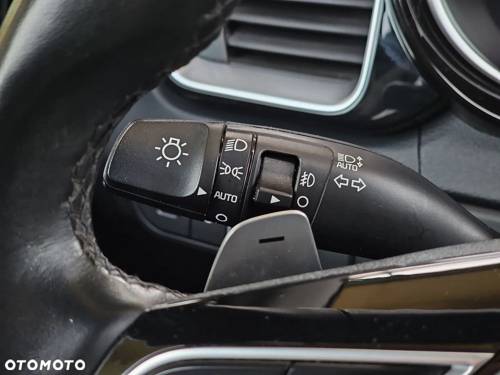 Kia Ceed 1.5 T-GDI Business Line DCT - 17