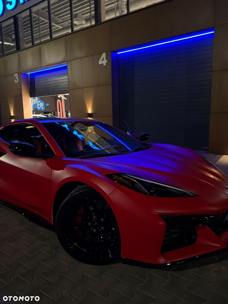 Chevrolet Corvette - 31