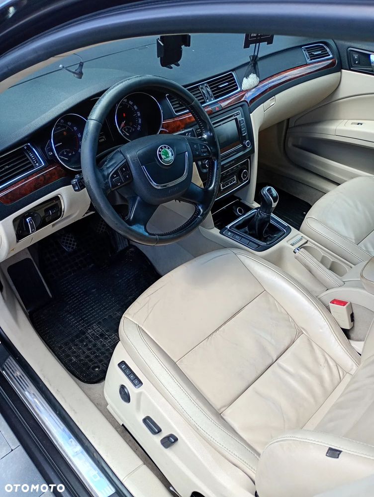 Skoda Superb 2.0 TDI Elegance - 8