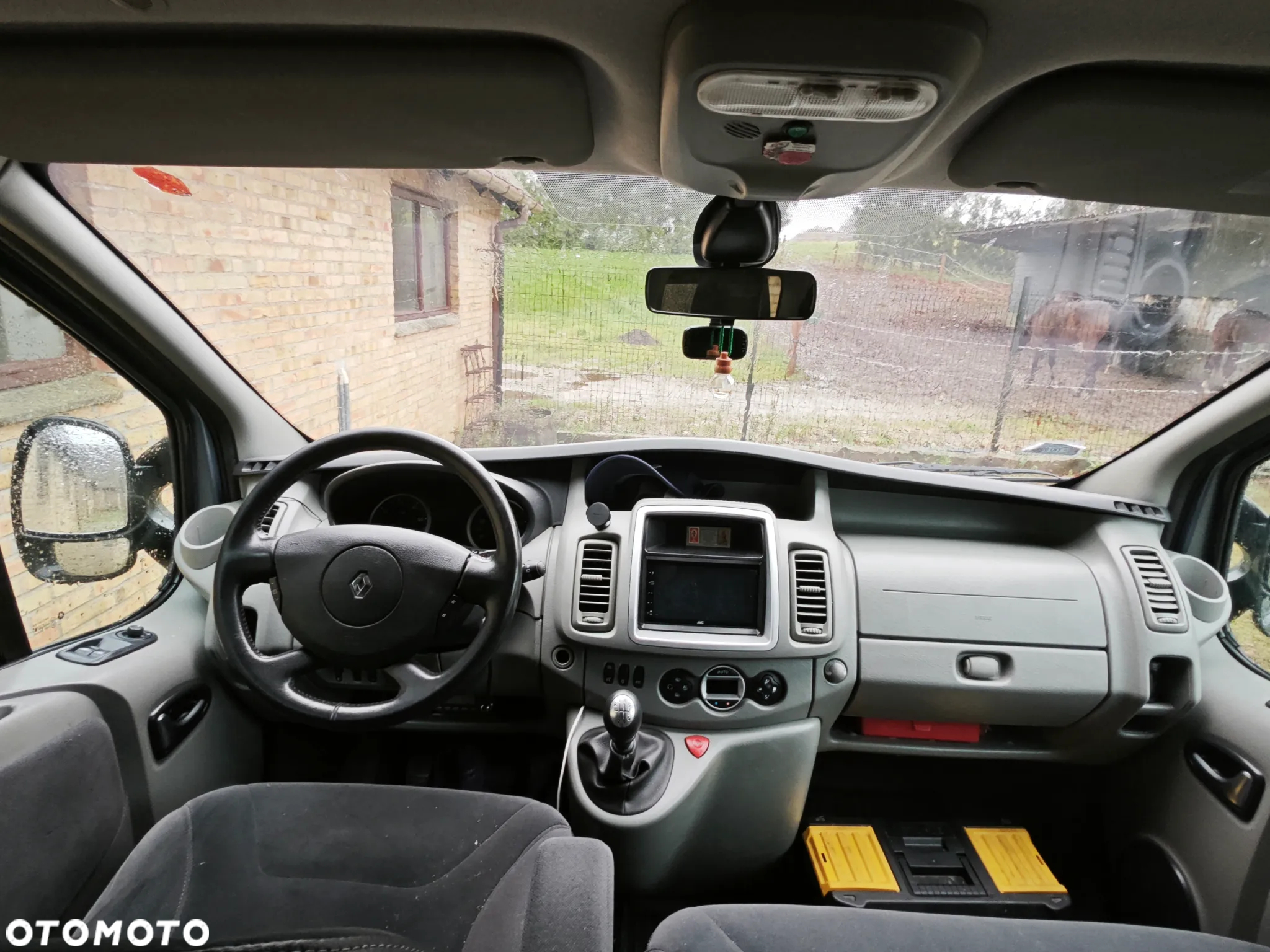 Renault Trafic Grand Passenger Black Edition - 11