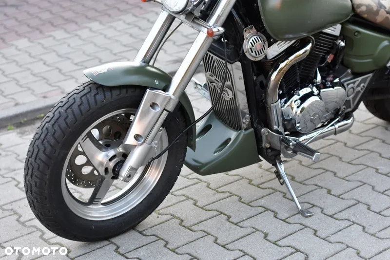Suzuki Marauder - 23