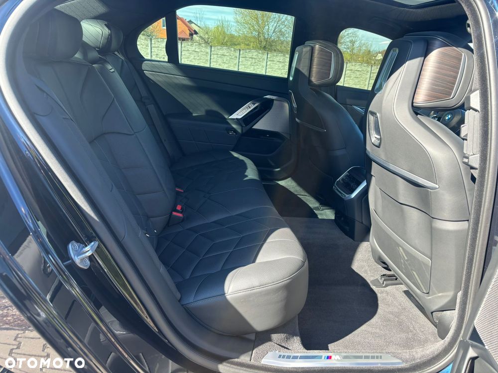 BMW Seria 7 - 13