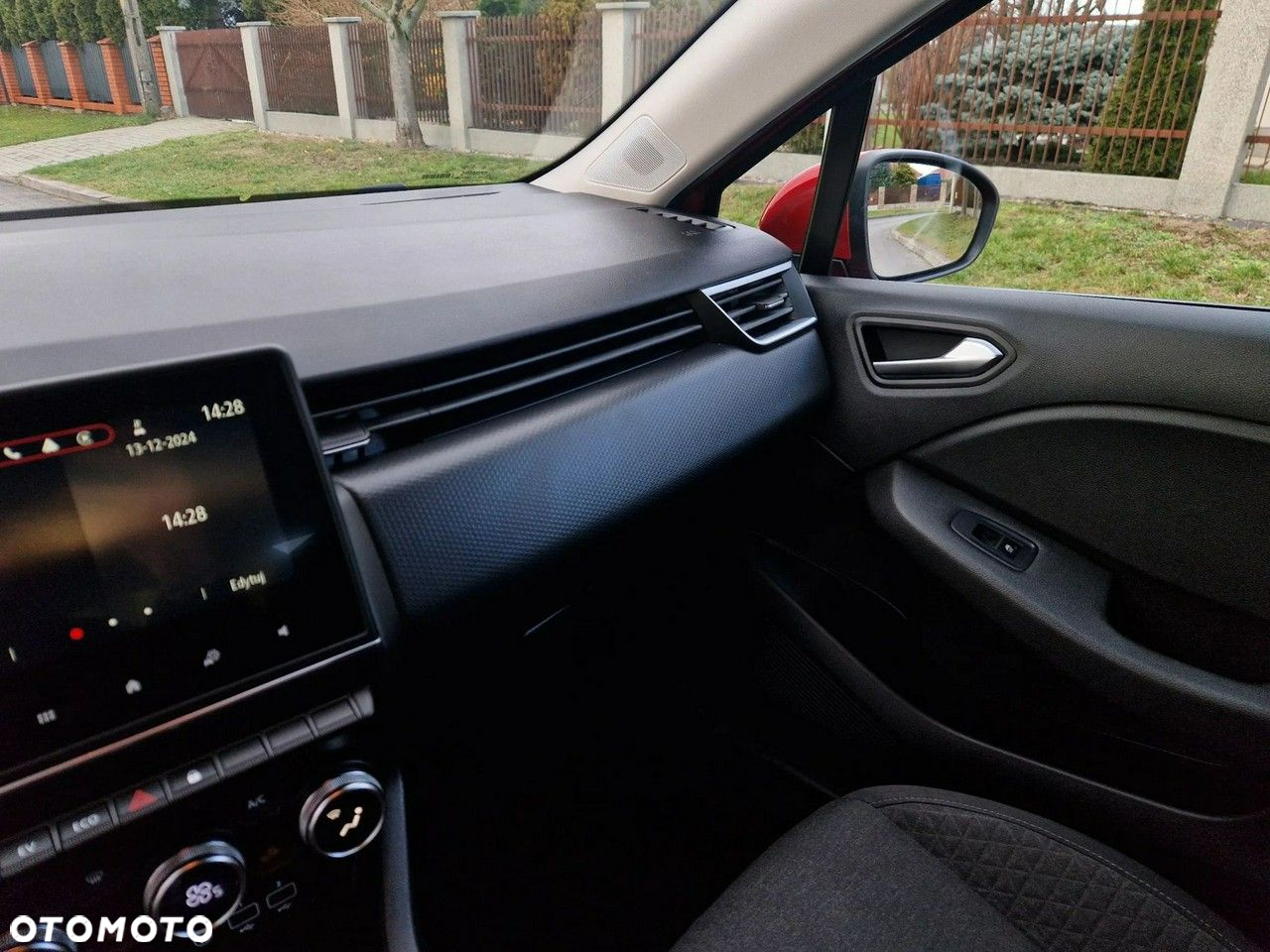 Renault Clio 1.6 E-TECH Intens - 28