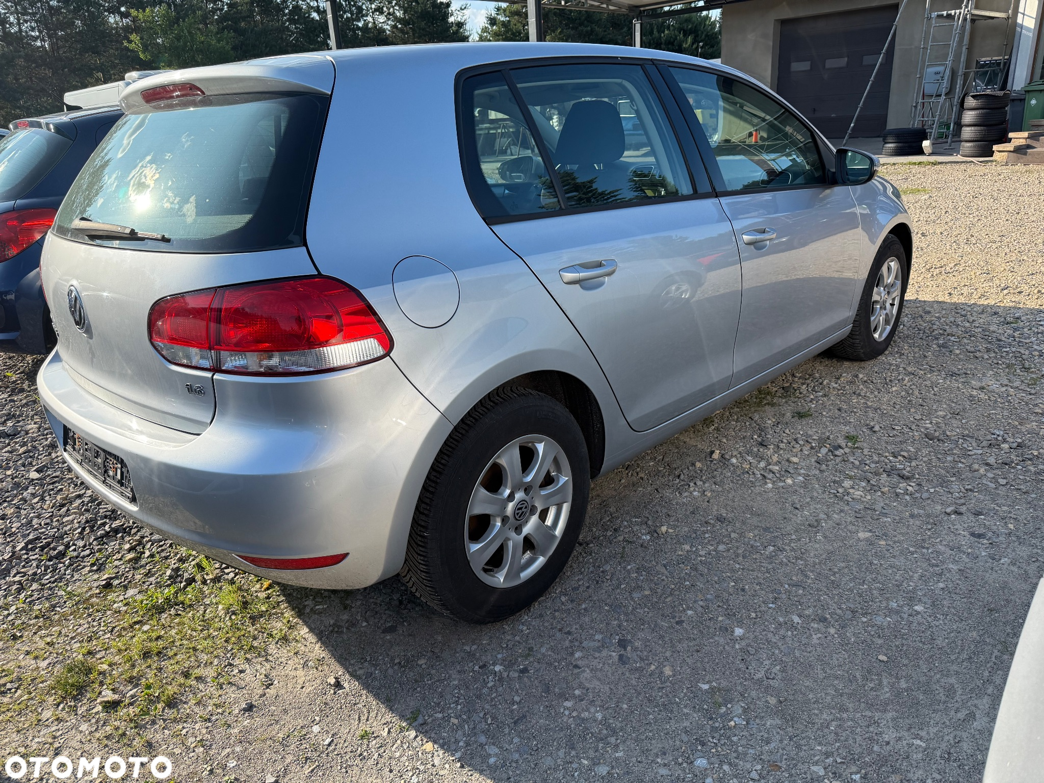 Volkswagen Golf 1.6 Trendline - 4