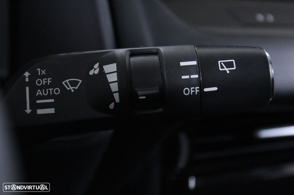 Nissan Qashqai 1.3 DIG-T N-Connecta LED+SKY - 25