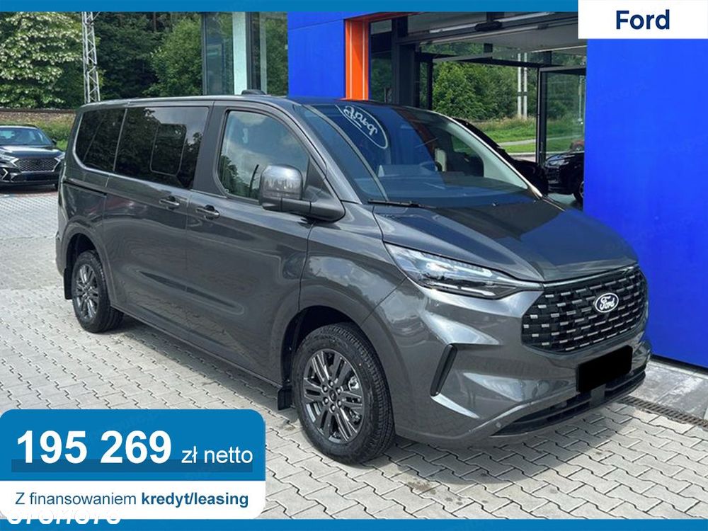 Ford Tourneo Custom - 1