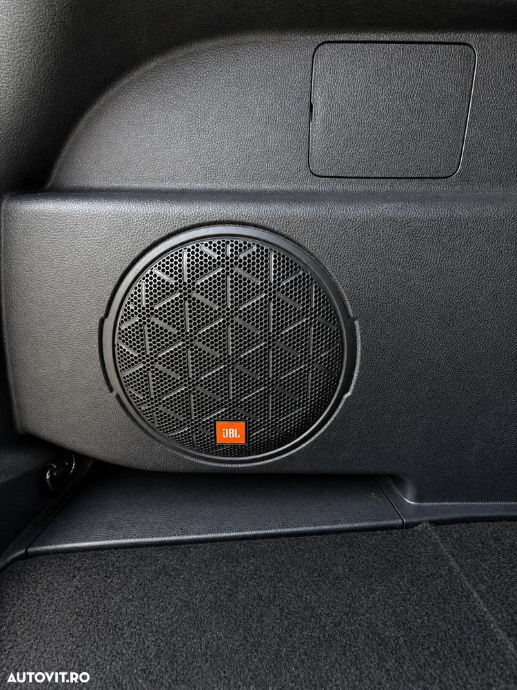 Toyota RAV4 2.5 PHEV VVT-iE 4x4 Style Bi-Tone - 14
