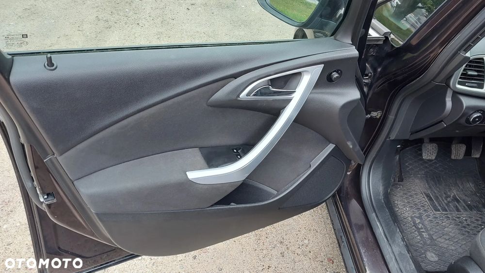 Opel Astra 1.4 T Enjoy - 16