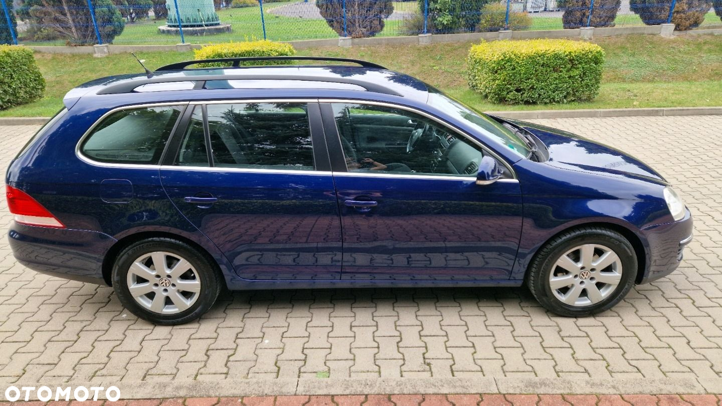 Volkswagen Golf 1.9 TDI DPF Edition BlueMotion - 8