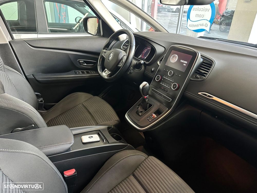 Renault Grand Scénic - 10