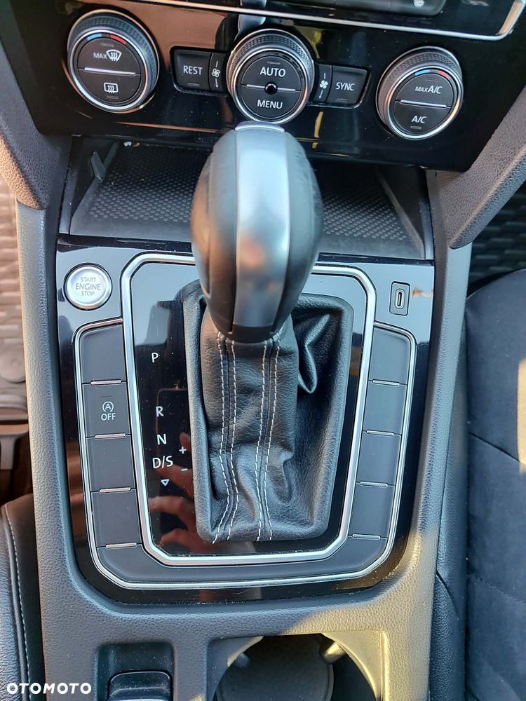 Volkswagen Arteon 2.0 TDI SCR DSG R-Line - 22