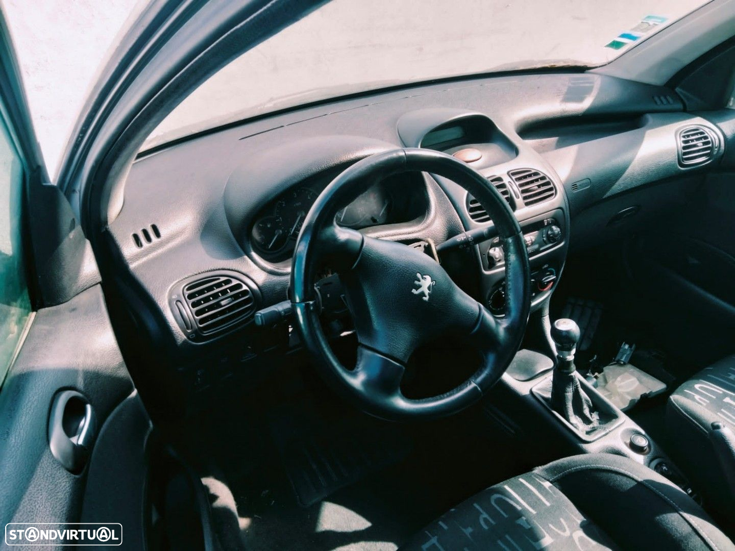 Peugeot 206 RC 2.0 HDI de 2001 disponível para peças - 8