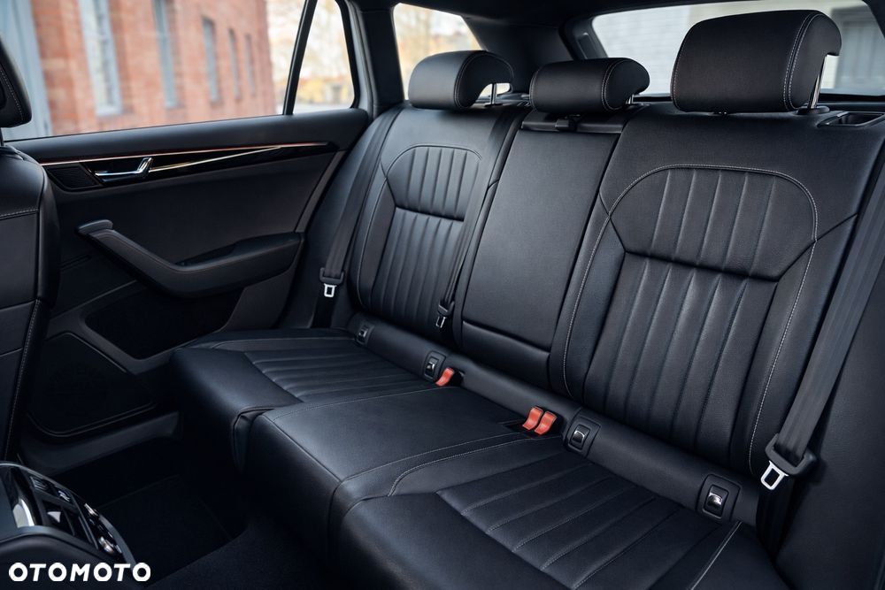 Skoda Superb 2.0 TDI DSG L&K - 20