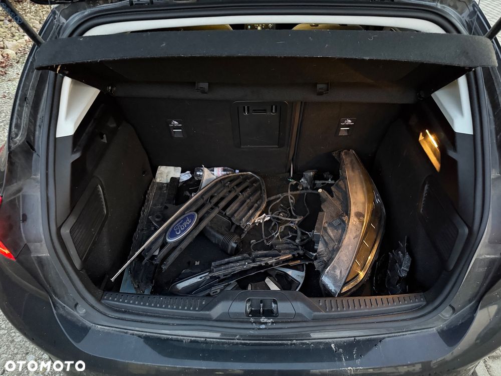 Ford Focus 1.0 EcoBoost Hybrid ACTIVE X - 33