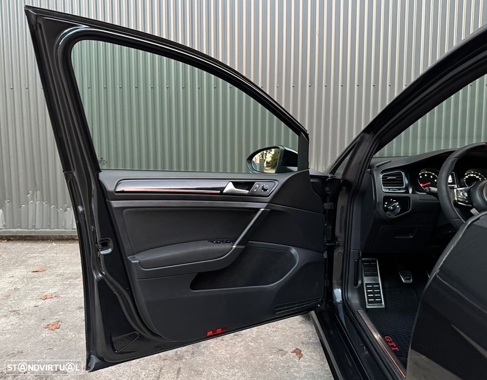 VW Golf 2.0 TSi GTi Performance - 18