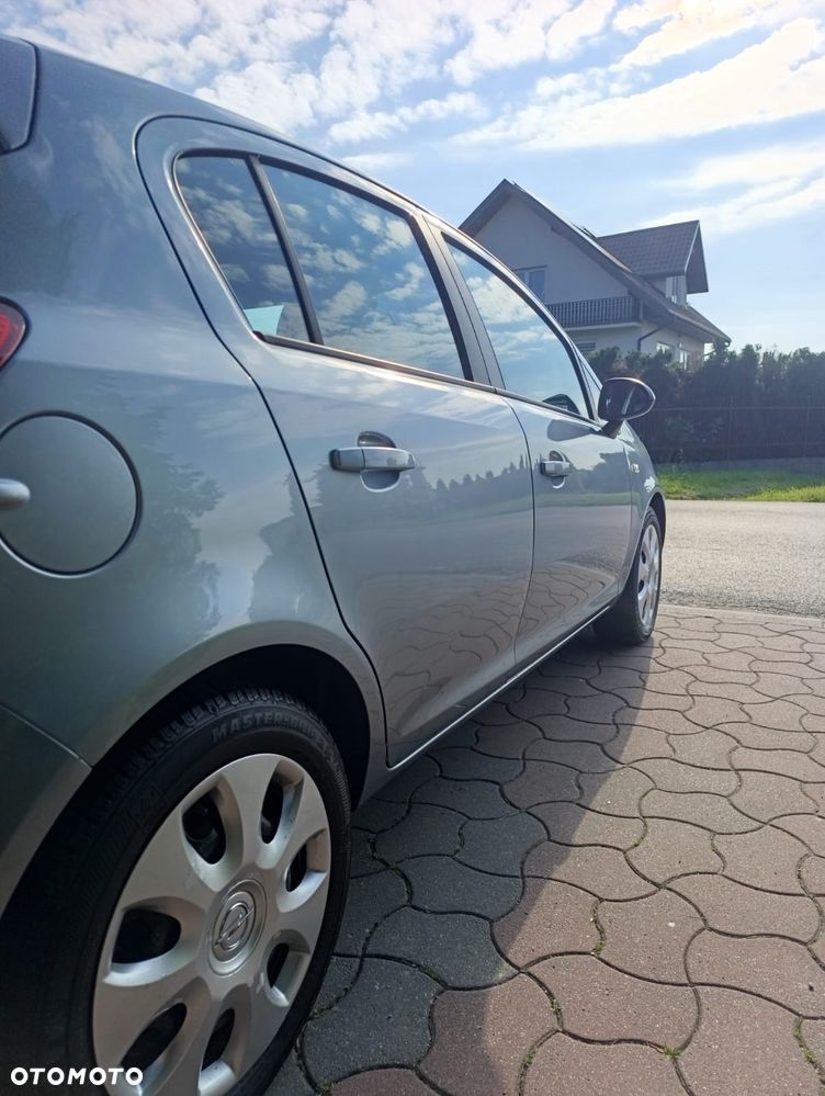 Opel Corsa 1.4 16V Cosmo - 26