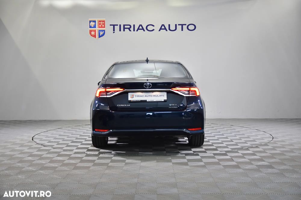 Toyota Corolla - 5