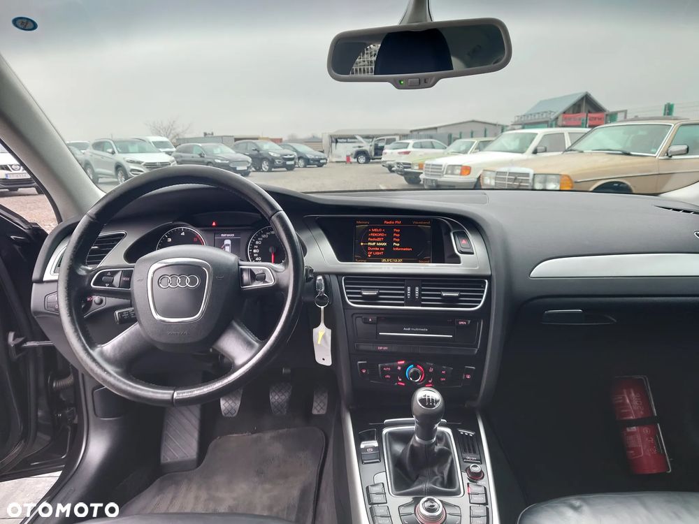Audi A4 Avant 2.0 TDI ultra DPF Ambiente - 12