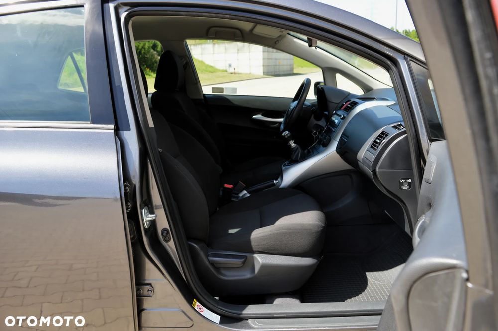 Toyota Auris 1.33 VVT-i Life Comfort - 11