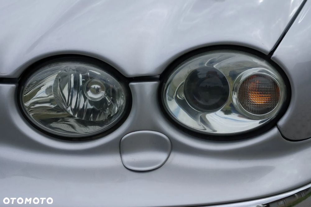 Jaguar X-Type 2.5 V6 4x4 - 22