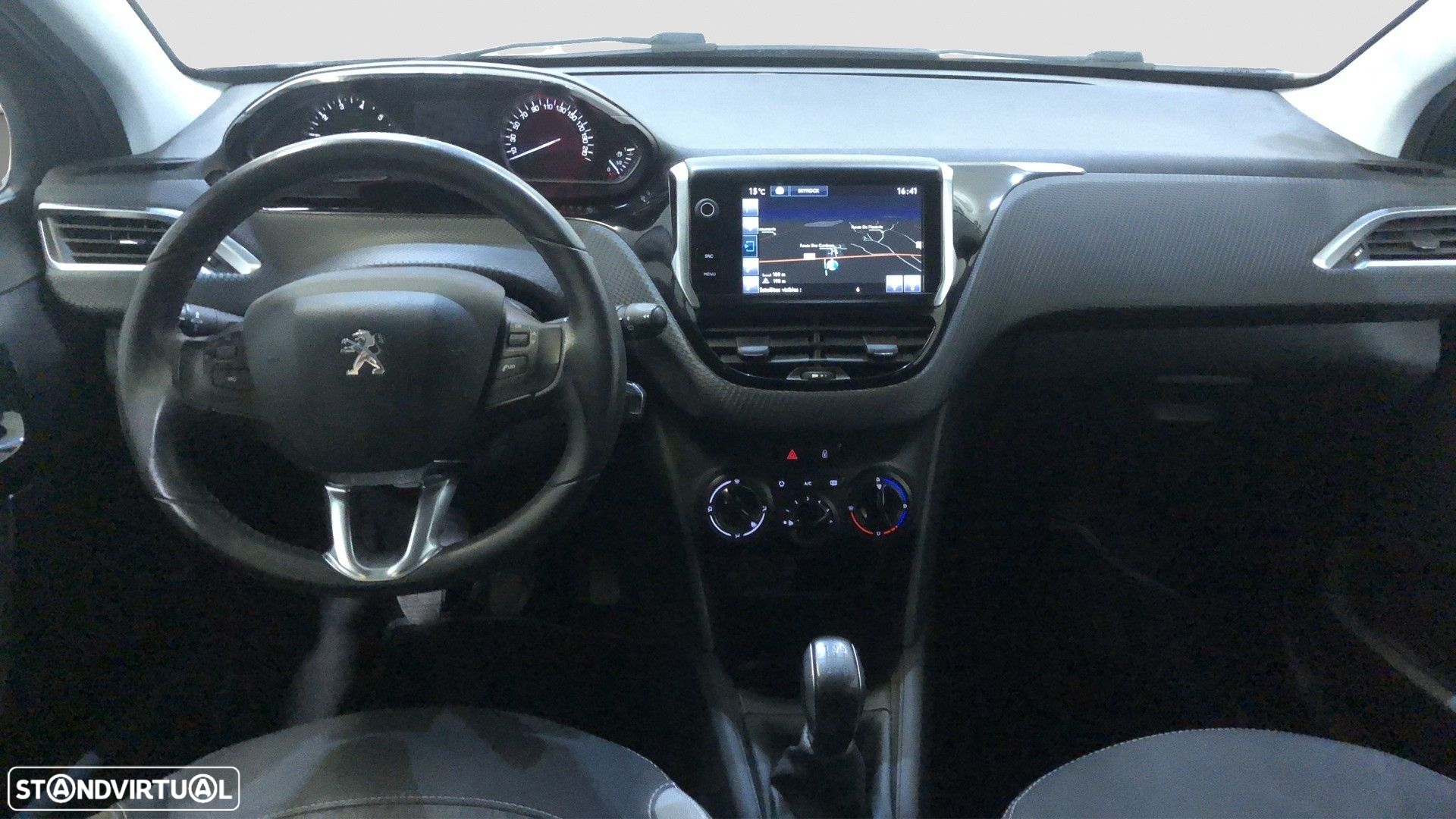 Peugeot 208 PureTech 82 Style - 4